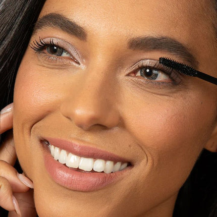 billion-dollar-brows-forever-lash-mascara-3