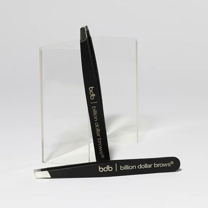 billion-dollar-brows-slanted-tweezers-2