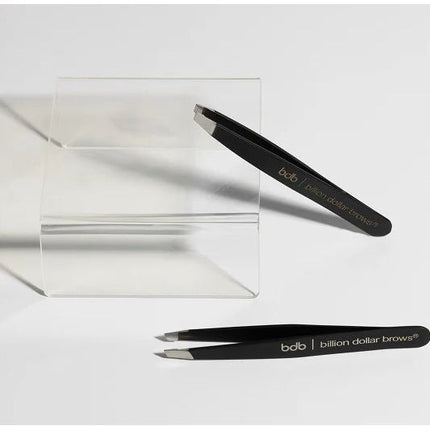 billion-dollar-brows-slanted-tweezers-3