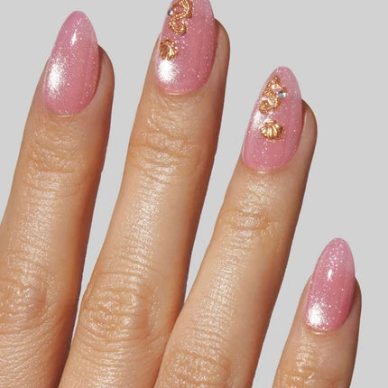 Celebritytips Pose By the Beach Chair Press On Nails