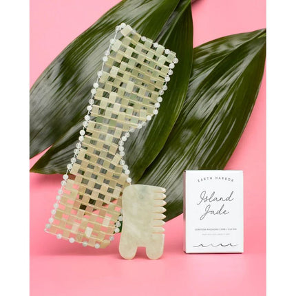 earth-harbor-naturals-island-jade-gemstone-gua-sha-massaging-comb-3