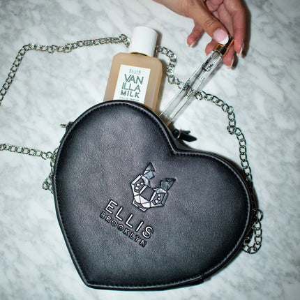 ellis-brooklyn-ellis-brooklyn-heart-bag-with-chain-strap-4