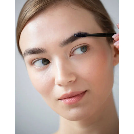 emani-cosmetics-brow-pomade-8