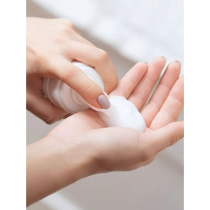 emani-cosmetics-soft-cloud-foam-cleanser-2