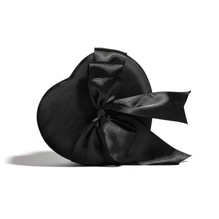 heretic-parfum-coeur-noir-3