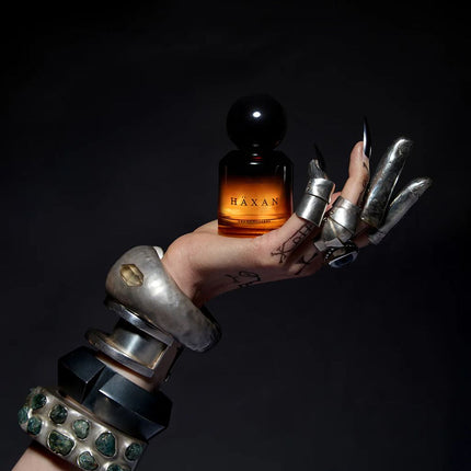 heretic-parfum-haxan-2