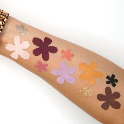 kara-starry-eyes-eye-palette-3