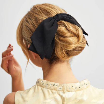 kitsch-black-bow-hair-clip-3
