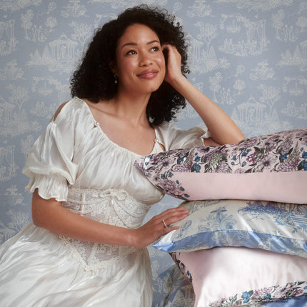kitsch Bridgerton x Kitsch Satin Pillowcase in Wisteria