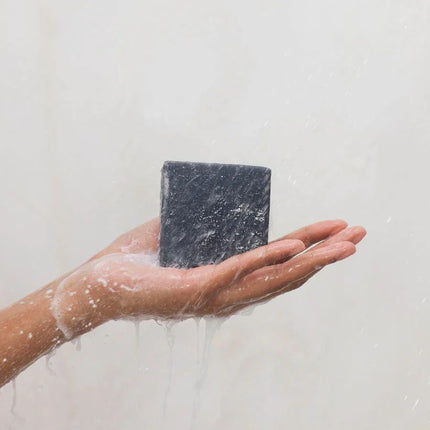 kitsch-charcoal-detoxifying-solid-body-wash-4