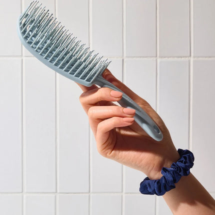 kitsch Haze Blue Detangling Flexi Brush