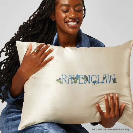 kitsch-kitsch-x-harry-potter-satin-pillowcase-in-ravenclaw-standard-4