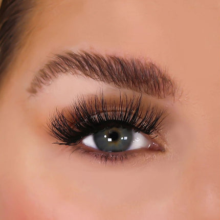 lurella-cosmetics-3d-mink-eyelashes-bebe-2