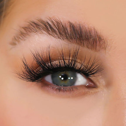 lurella-cosmetics-3d-mink-eyelashes-juliana-2