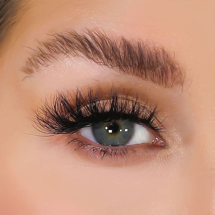 lurella-cosmetics-3d-mink-eyelashes-monica-2