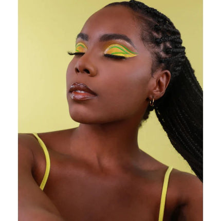 lurella-cosmetics-active-colors-kisses-5