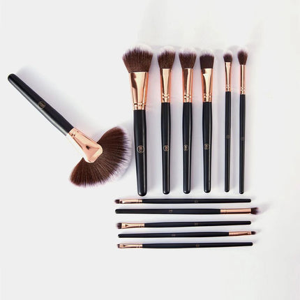 lurella-cosmetics-stay-glam-brush-set-2