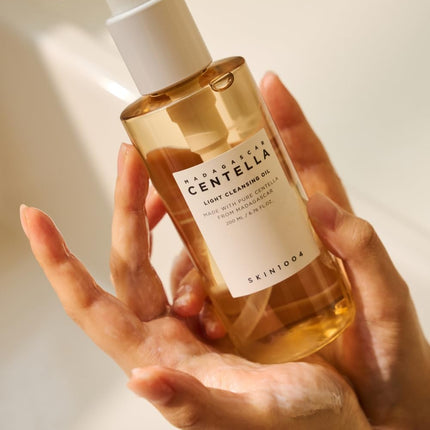 SKIN1004 Madagascar Centella Light Cleansing Oil