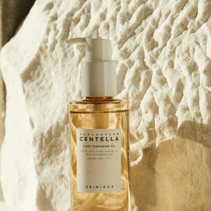 SKIN1004 Madagascar Centella Light Cleansing Oil