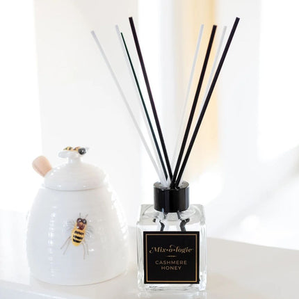 mixologie-cashmere-honey-reed-diffuser-3