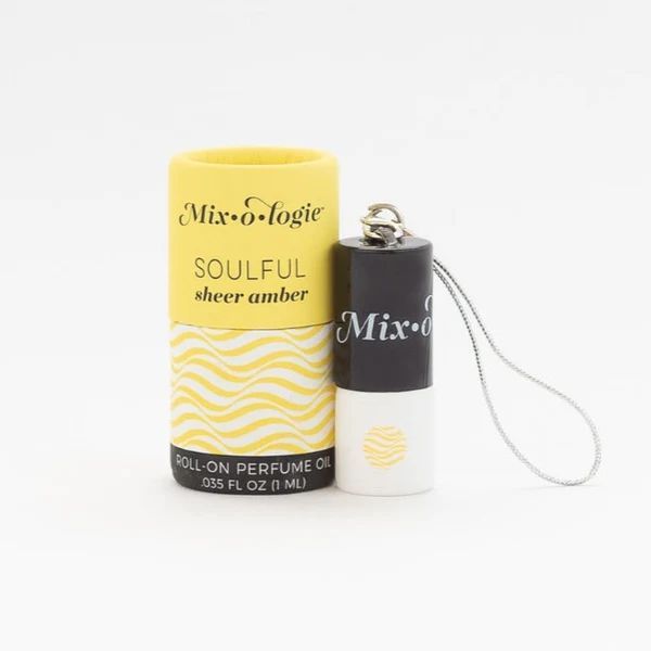 mixologie-soulful-sheer-amber-keychain-mini-rollerball-perfume-1-ml-1
