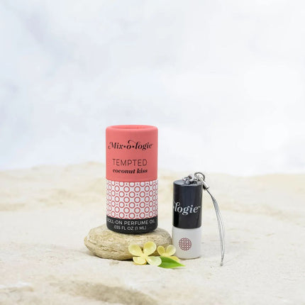 mixologie-tempted-coconut-kiss-keychain-mini-rollerball-perfume-1-ml-3