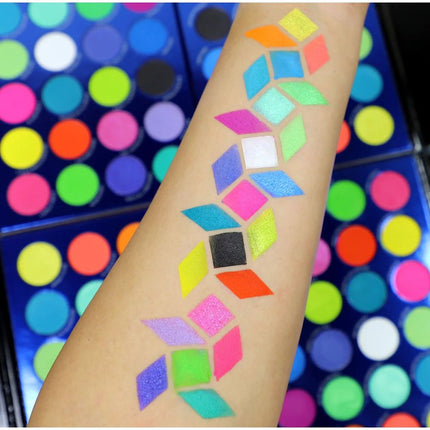 rude-cosmetics-city-of-neon-lights-24-vibrant-pigment-eyeshadow-palette-3