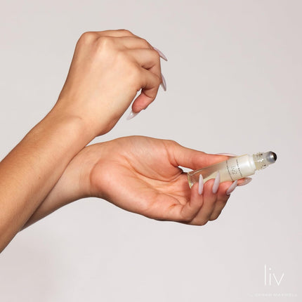 Sarah Maxwell Beauty liv:2 Luxury Perfumed Oil