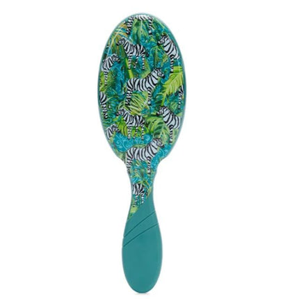 wet-brush-wb-pro-in-the-wild-pro-detangler-3